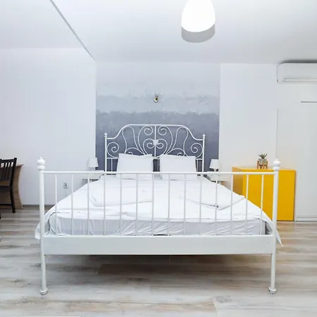 Antic Apartament