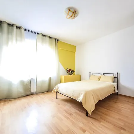 Apartment Antic