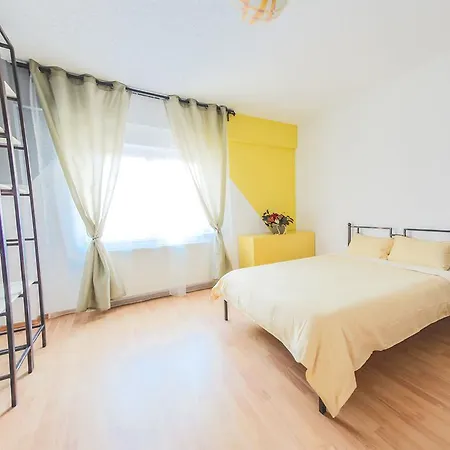 Antic Apartament *